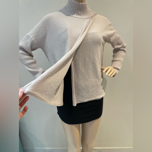 CHALET ET CECI | Mockneck sweater with a front cross-over slit - Picture 3 of 12